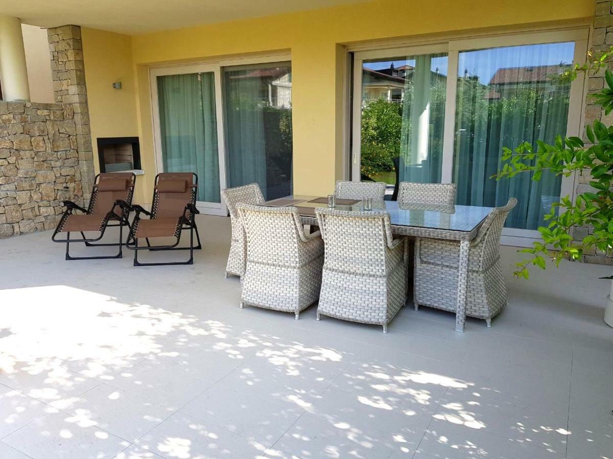 Deluxe Apartments Garda Sirmione Exterior photo